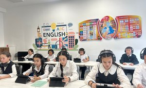 МУИТ открыл цифровые языковые лаборатории в 10 школах Казахстана
